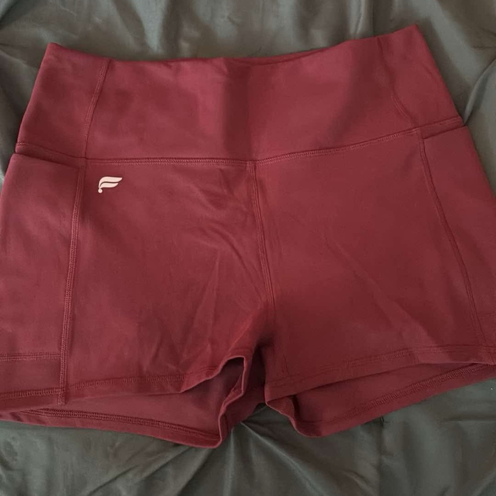 Fabletics Oasis Pureluxe High-Waisted 2” In seam short in Burgundy